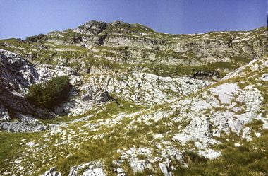 Apuany 84 - Carsica pod Mt. Pisanino fot K. Hancbach